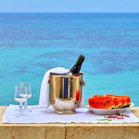 Be Mediterraneo, In Centro Sul Mare - In The Center Beach Front - 80 Mq 트라파니 외부 사진