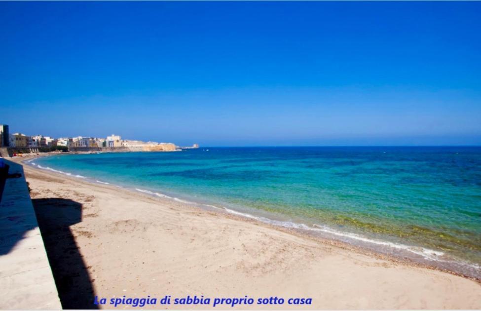 Be Mediterraneo, In Centro Sul Mare - In The Center Beach Front - 80 Mq 트라파니 외부 사진
