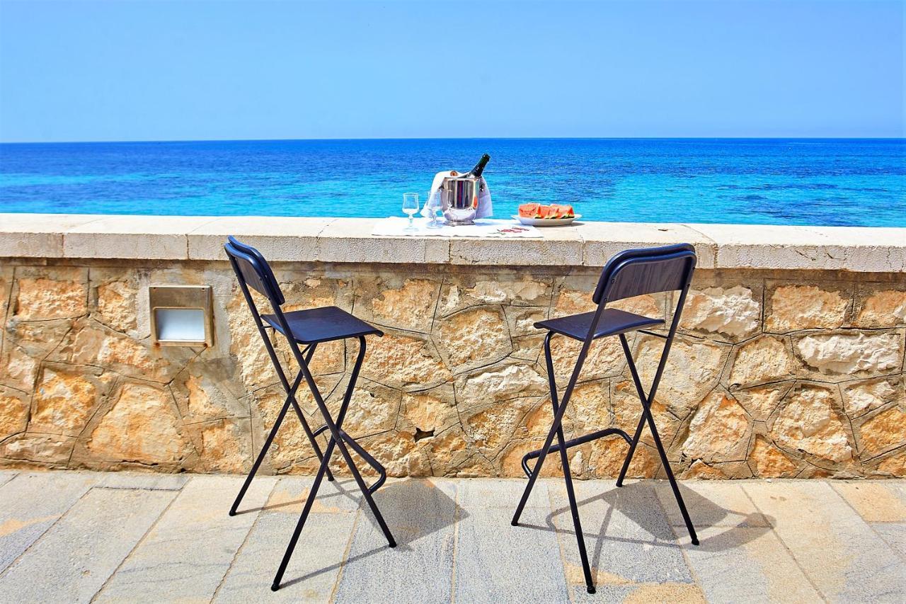 Be Mediterraneo, In Centro Sul Mare - In The Center Beach Front - 80 Mq 트라파니 외부 사진